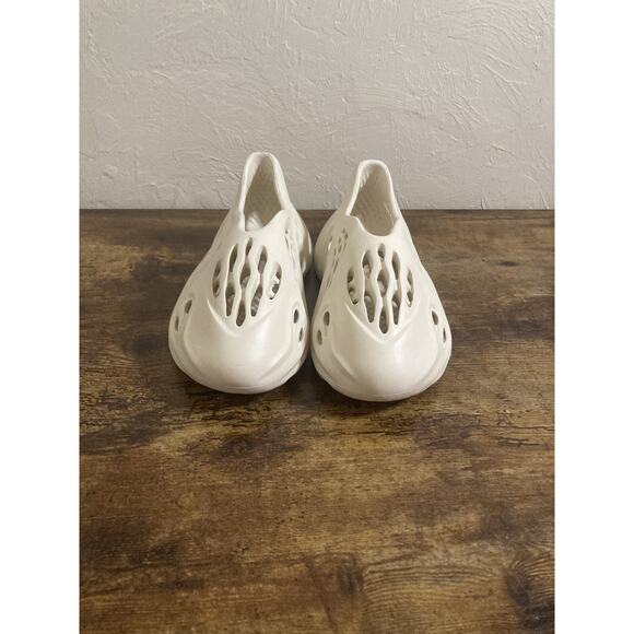 Mens Size 11 Adidas Yeezy Foam Runner RNNR Ararat Foamrunner - Picture 2 of 5